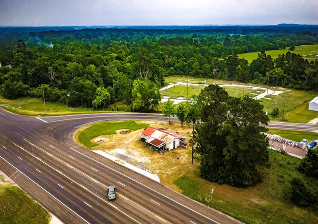 Homes for sale in Huntsville, TX | 3692 State Hwy 19, Huntsville, TX 77320 | MLS# 78297444