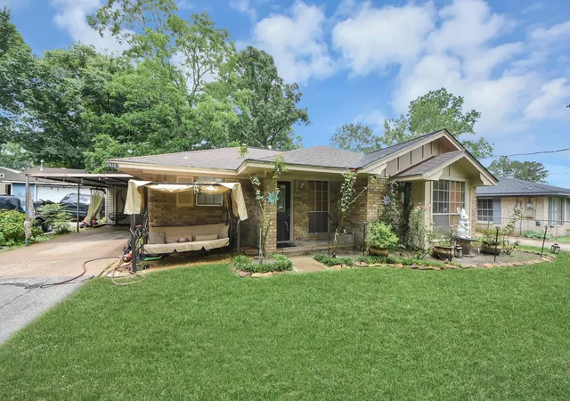 Photo 2 of Single family home for sale at 24267 W Oak Dr, Porter, TX 77365 | MLS# 73217572 | Listing updated on 2026-09-14