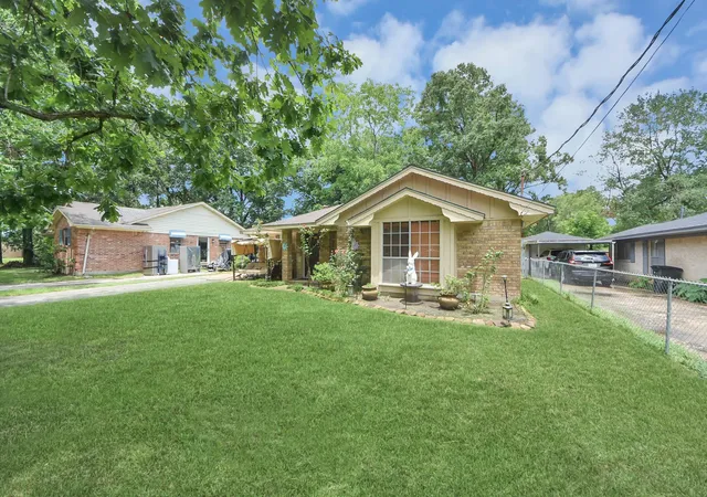 Photo 4 of Single family home for sale at 24267 W Oak Dr, Porter, TX 77365 | MLS# 73217572 | Listing updated on 2026-09-14