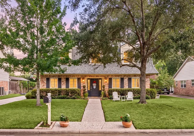 1st image of 10822 Piping Rock Ln, Houston, TX 77042 | MLS# 55623249