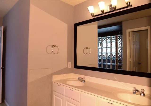 Photo 4 of Single family home for sale at 18439 Ranch View Trl, Houston, TX 77073 | MLS# 23290877 | Listing updated on 2026-08-12