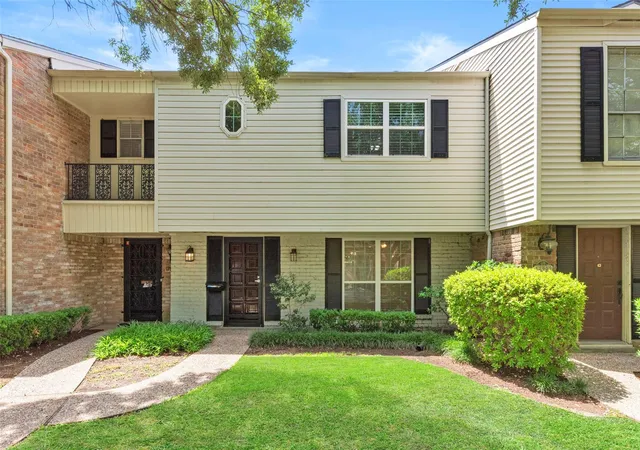 2nd image of 12907 Trail Hollow Dr #2907, Houston, TX 77079 | MLS# 91760581