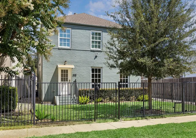 Photo 2 of Multi family home for sale at 618 Branard St, Houston, TX 77006 | MLS# 93494445 | Listing updated on 2026-08-27