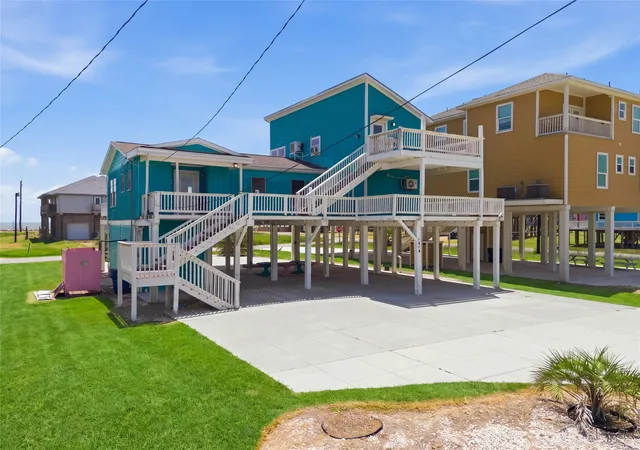 Photo 3 of Single family home for sale at 1014 Seashell Dr, Freeport, TX 77541 | MLS# 22078105 | Listing updated on 2026-08-29