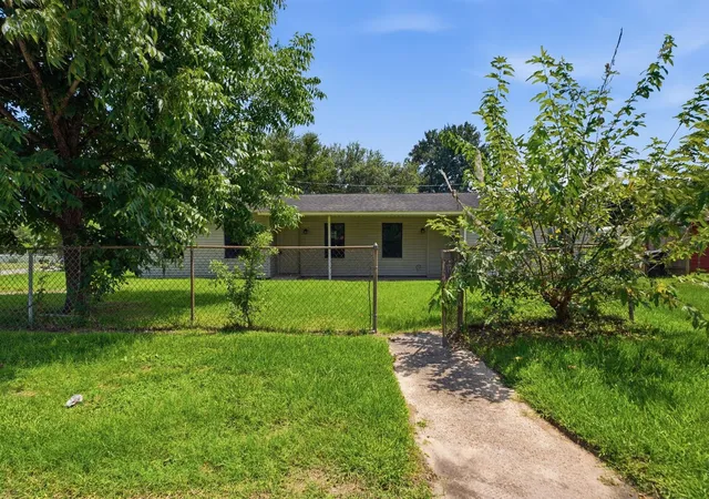 Photo 1 of Single family home for sale at 12774 Alice Ln, Houston, TX 77015 | MLS# 32843164 | Listing updated on 2026-09-09