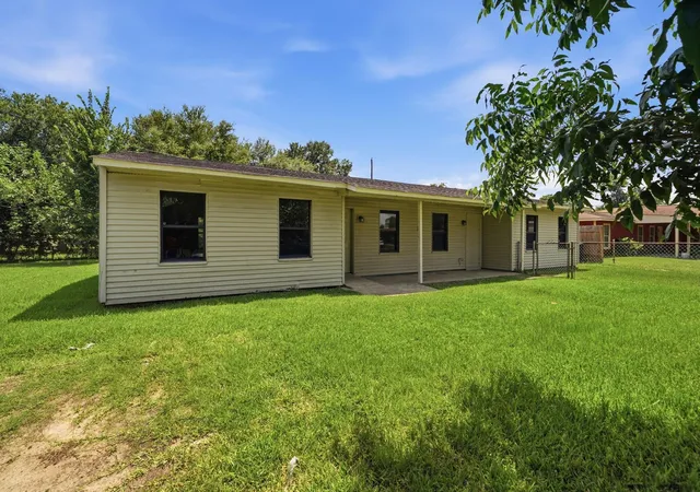 Photo 2 of Single family home for sale at 12774 Alice Ln, Houston, TX 77015 | MLS# 32843164 | Listing updated on 2026-09-09