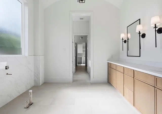 31st image of 1002 E 25th St, Houston, TX 77009 | MLS# 72762085