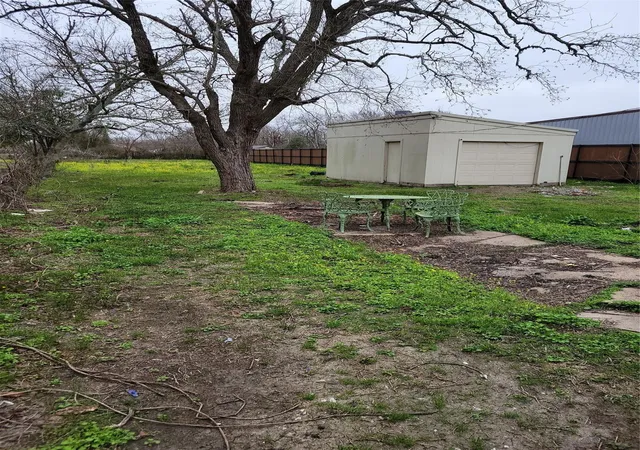 2nd image of 122 S Willow St, Texas City, TX 77591 | MLS# 14272777