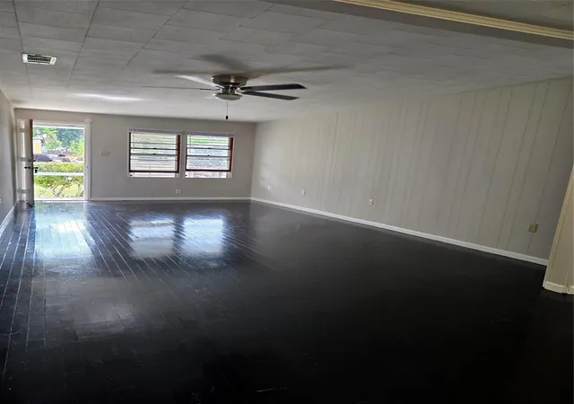 3rd image of 122 S Willow St, Texas City, TX 77591 | MLS# 14272777