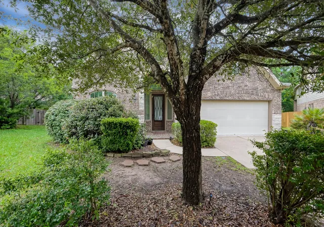 Photo 2 of Single family home for sale at 126 Kohen Ct, Montgomery, TX 77316 | MLS# 33125521 | Listing updated on 2026-09-11