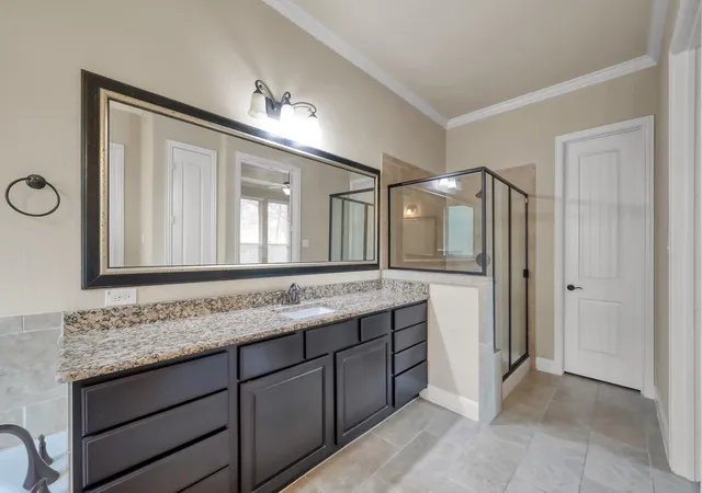 Photo 4 of Single family home for sale at 126 Kohen Ct, Montgomery, TX 77316 | MLS# 33125521 | Listing updated on 2026-09-11