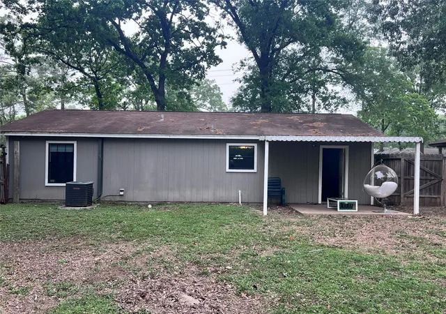 4th image of 444 Stevens Ln, Livingston, TX 77351 | MLS# 85992396