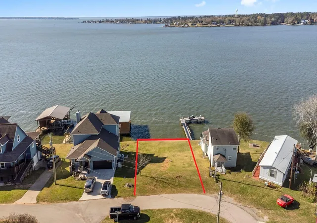 2nd image of 596 Dove Island, Livingston, TX 77351 | MLS# 68229629