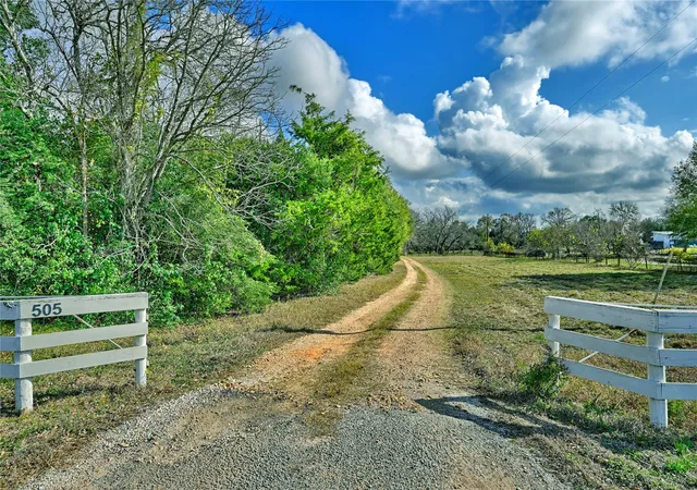 Homes for sale in Round Top, TX | 505 N Live Oak St, Round Top, TX 78954 | MLS# 90865266