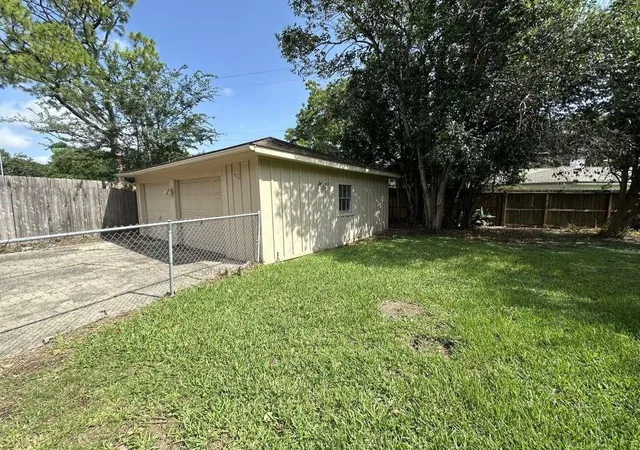 16th image of 5850 Paisley St, Houston, TX 77096 | MLS# 34387629