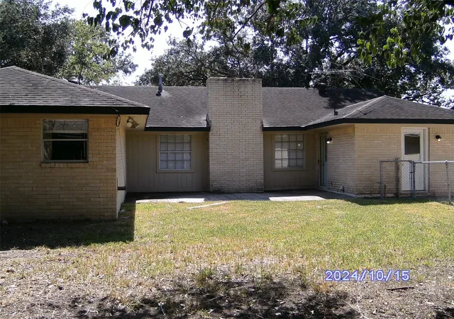 2nd image of 5850 Paisley St, Houston, TX 77096 | MLS# 34387629