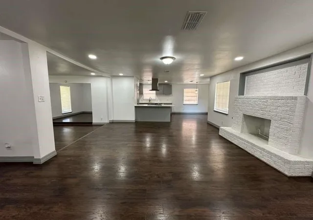 5th image of 5850 Paisley St, Houston, TX 77096 | MLS# 34387629