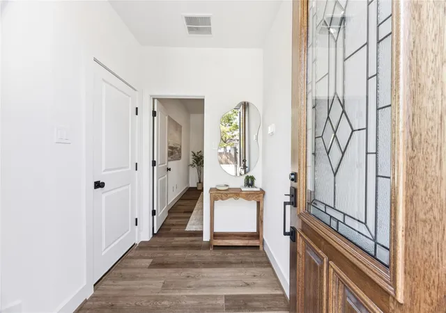 Photo 3 of Single family home for sale at 2125 Hoskins Dr #A, Houston, TX 77080 | MLS# 49905865 | Listing updated on 2026-09-20