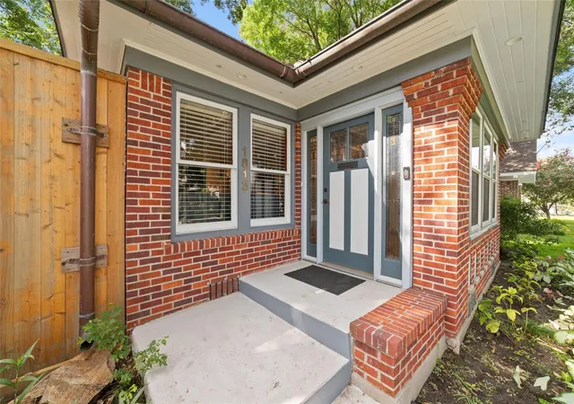 5th image of 1613 California St, Houston, TX 77006 | MLS# 12945629
