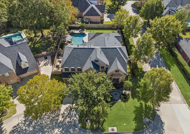 Photo 3 of Single family home for sale at 6014 Shady Alcove Ct, Kingwood, TX 77345 | MLS# 89123497 | Listing updated on 2026-09-14