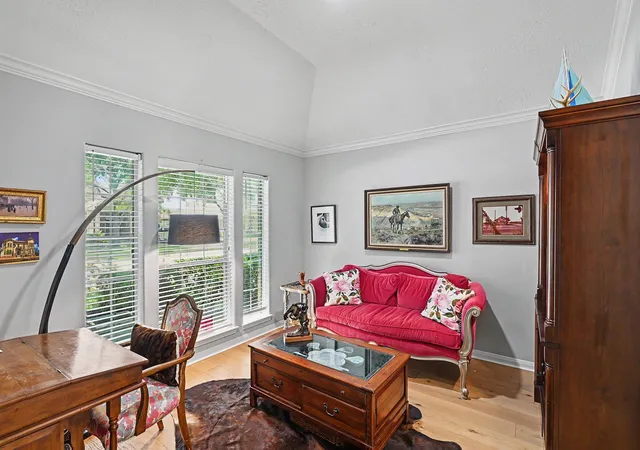 Photo 3 of Single family home for sale at 933 Mystic Village Ln, Seabrook, TX 77586 | MLS# 45972688 | Listing updated on 2026-09-17