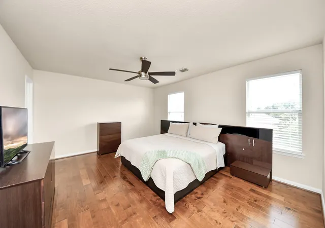 Photo 4 of Single family home for sale at 21546 Oak Park Trails Dr, Katy, TX 77450 | MLS# 79292713 | Listing updated on 2026-09-12