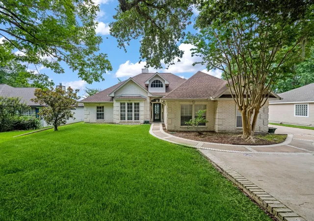 Photo 2 of Single family home for sale at 151 Lake Oaks Blvd, Coldspring, TX 77331 | MLS# 77506930 | Listing updated on 2026-08-07