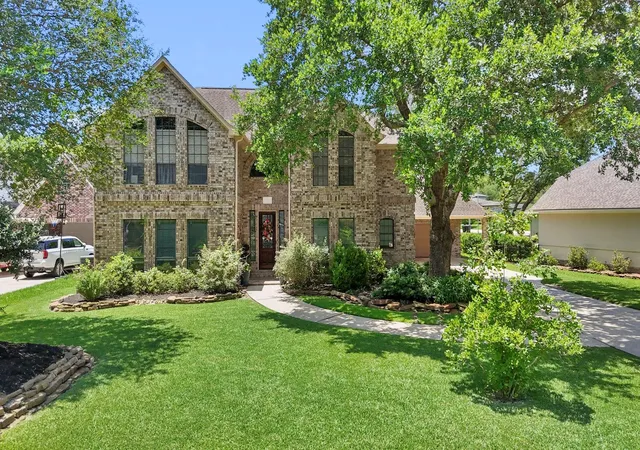 Photo 4 of Sale Pending at 7810 Magnolia Cvs Ct, Humble, TX 77346 | MLS# 13477358 | Listing updated on 2026-09-11