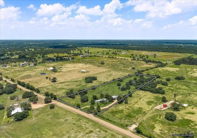Homes for sale in Ledbetter, TX | 7300 2 Goehring Rd, Ledbetter, TX 78946 | MLS# 43547965