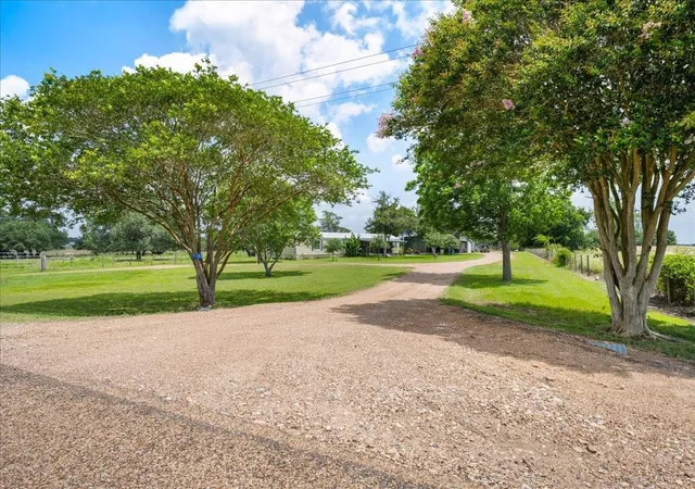 Homes for sale in Ledbetter, TX | 7300 2 Goehring Rd, Ledbetter, TX 78946 | MLS# 43547965