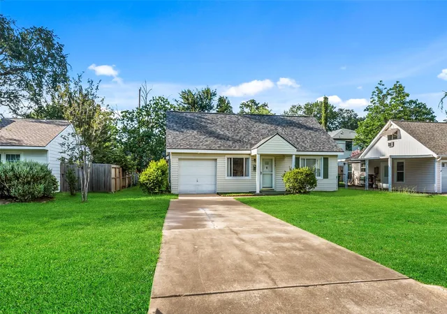 2nd image of 1034 Lamonte Ln, Houston, TX 77018 | MLS# 28228237