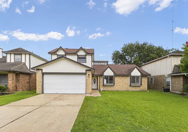 Photo 2 of Sale Pending at 16723 Quail Meadow Dr, Missouri City, TX 77489 | MLS# 82929473 | Listing updated on 2026-08-28