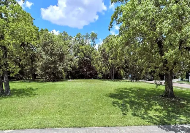 Photo 4 of Land for sale at 5502 Mcculloch Cir, Houston, TX 77056 | MLS# 74297961 | Listing updated on 2026-09-02