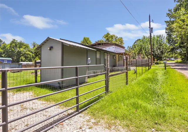 4th image of 508 & 510 Short St, Cleveland, TX 77327 | MLS# 57406928
