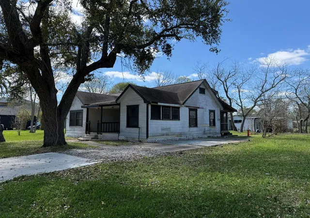 3rd image of 3122 Hamilton St, La Porte, TX 77571 | MLS# 33298779