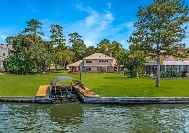 3rd image of 142 Lakeside Dr, Montgomery, TX 77356 | MLS# 9866335
