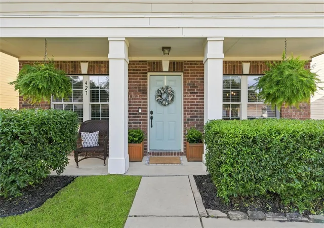 3rd image of 427 Laurel Timbers Dr, Kingwood, TX 77339 | MLS# 37360487