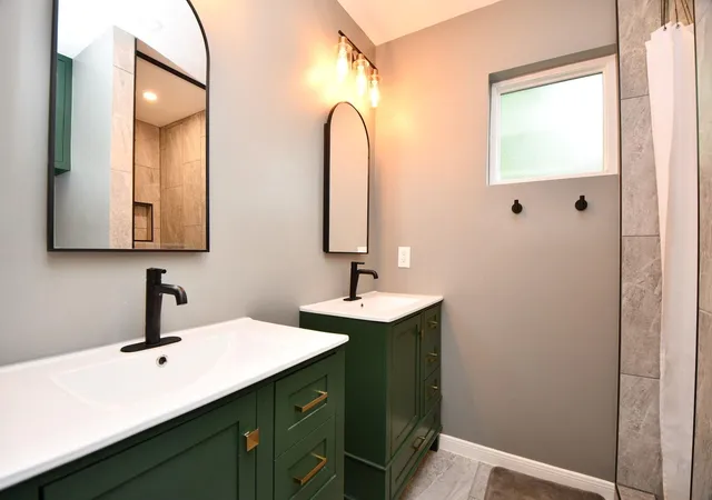 Photo 3 of Sale Pending at 2554 Kevin Ln, Houston, TX 77043 | MLS# 61976420 | Listing updated on 2026-09-11