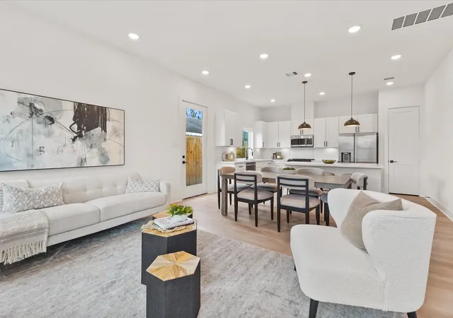 Photo 4 of Single family home for sale at 241 Rebecca St #B, Houston, TX 77022 | MLS# 53599314 | Listing updated on 2026-08-06