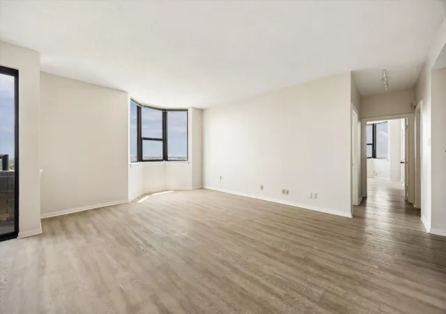 3rd image of 651 Bering Dr #1902, Houston, TX 77057 | MLS# 28551752