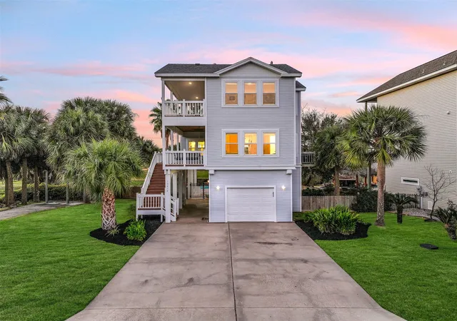 3rd image of 13414 Binnacle Wy, Galveston, TX 77554 | MLS# 35334675