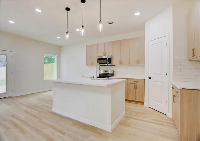 Photo 1 of Multi family home for sale at 8314 Williamsdell St, Houston, TX 77088 | MLS# 56887606 | Listing updated on 2026-08-28