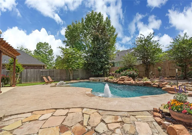 Photo 3 of Sale Pending at 2311 Chasebrook Trl W, Kingwood, TX 77345 | MLS# 44780850 | Listing updated on 2026-09-20