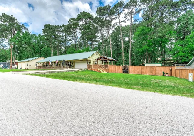 2nd image of 100 Magnolia Pl, Coldspring, TX 77331 | MLS# 58373698