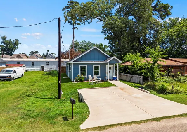 Photo 1 of Sale Pending at 16678 E Lynbrook, Montgomery, TX 77316 | MLS# 86162473 | Listing updated on 2026-09-05