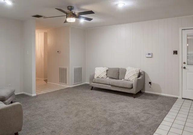 5th image of 401 W Fifth St, Brenham, TX 77833 | MLS# 79343472