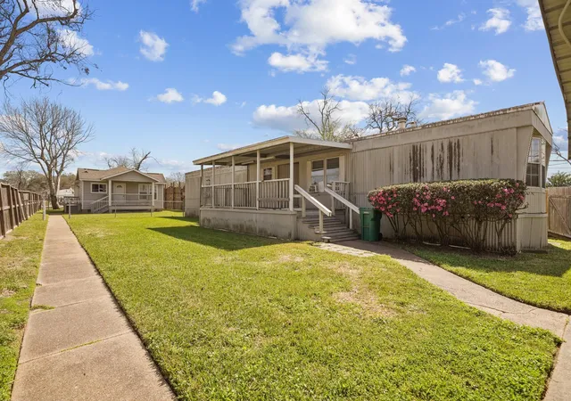 1st image of 2611 1/2 Violet St, Pasadena, TX 77503 | MLS# 75352529