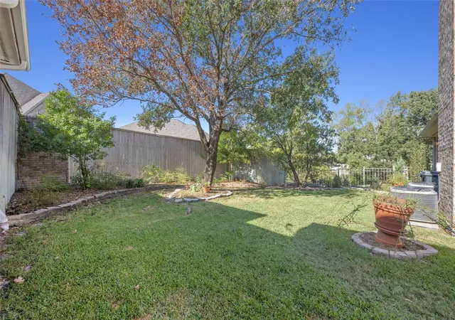 image of 902 Grand Oaks Cir, College Station, TX 77840 | MLS# 75139361