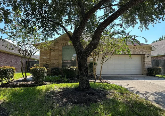 37th image of 1306 Modena Dr, Pearland, TX 77581 | MLS# 28445834