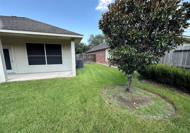 5th image of 1306 Modena Dr, Pearland, TX 77581 | MLS# 28445834
